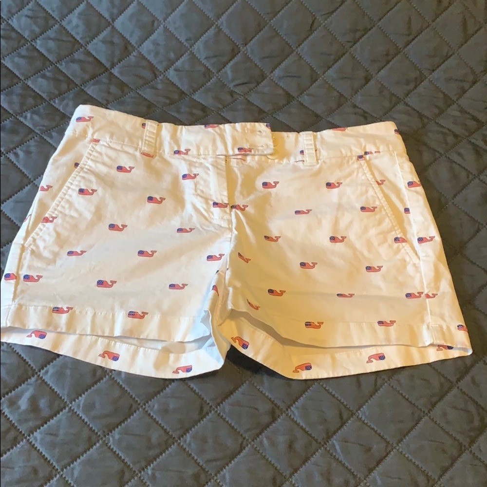 American themed Vineyard Vine shorts